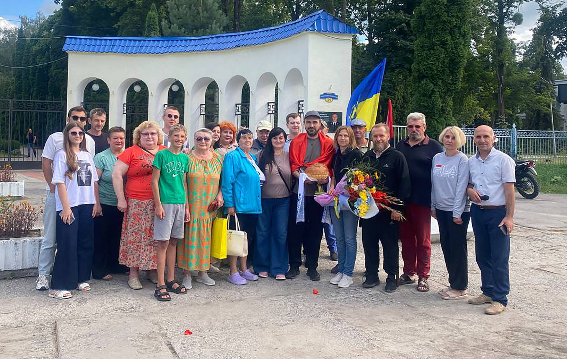 У Хмільнику зустріли Ігоря Дідика - захисника України, який два з половиною роки перебував у російському полоні