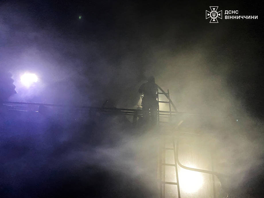 Минулої доби в Хмільницькому районі сталося дві пожежі