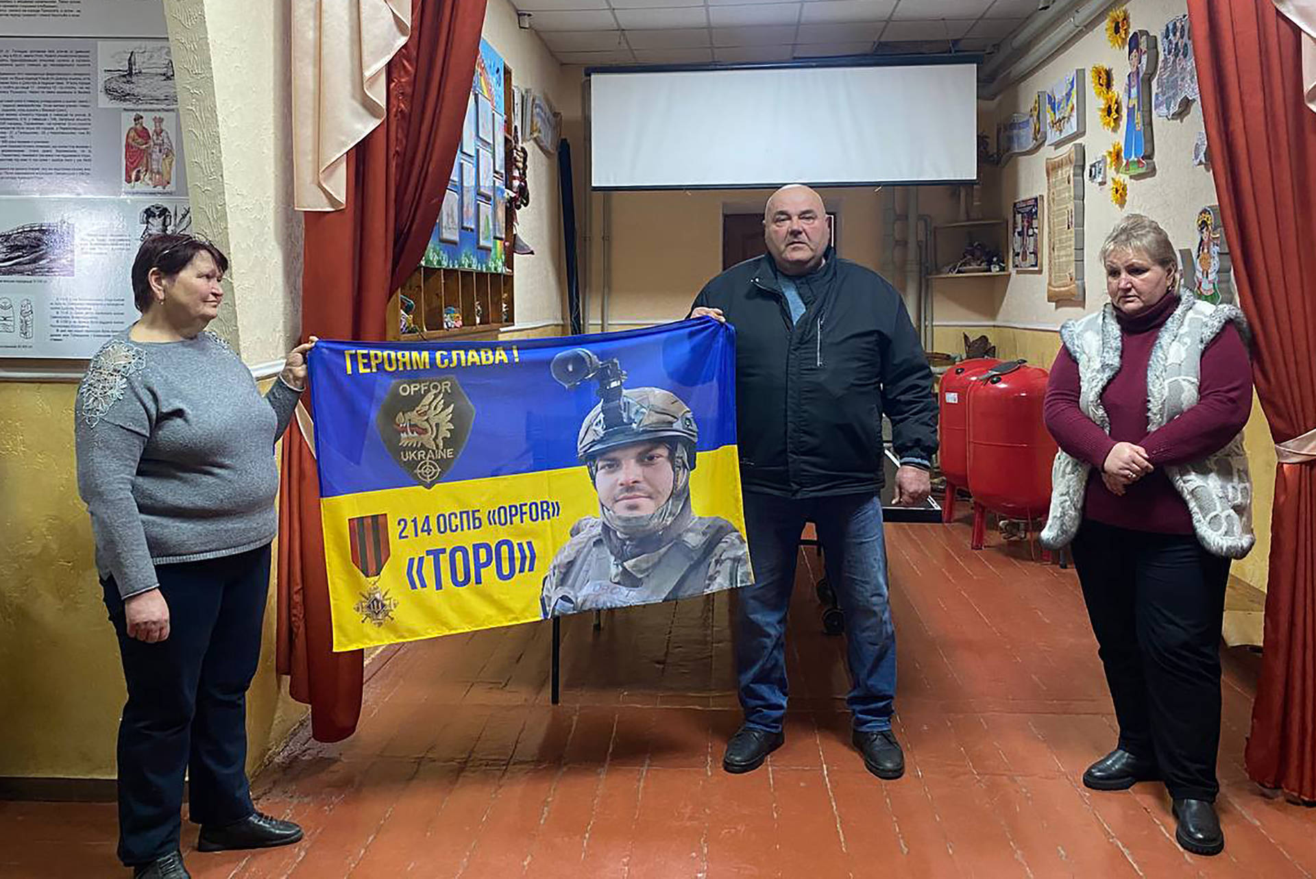 Вчителі та учні Сьомацької школи зібрали 50 тисяч гривень та задонатили їх на ЗСУ