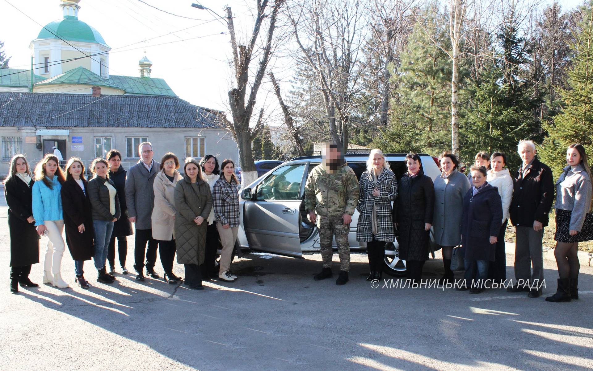 Ще один автомобіль із Хмільника передали військовим на фронт