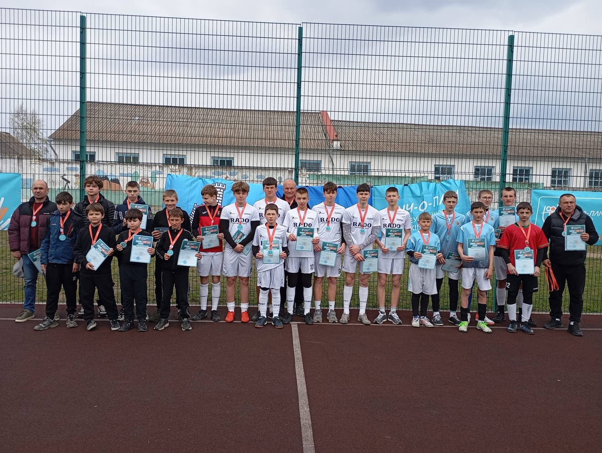 У квітні в Хмільнику відбулося чотири змагання з футболу серед учнів