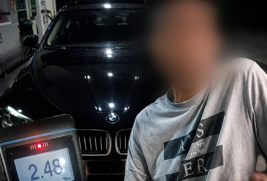 Під час комендантської години у Хмільнику патрульні зупинили п'яного водія BMW