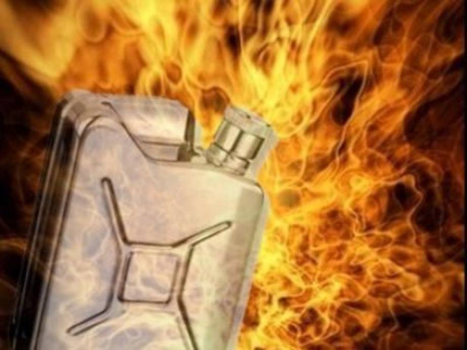 У Хмільнику 11-річний хлопчик грався бензином, унаслідок чого отримав опіки обличчя та рук