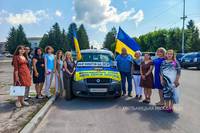 Колектив Хмільницької міськради задонатив 100 тисяч гривень на автомобіль воїнам ССО