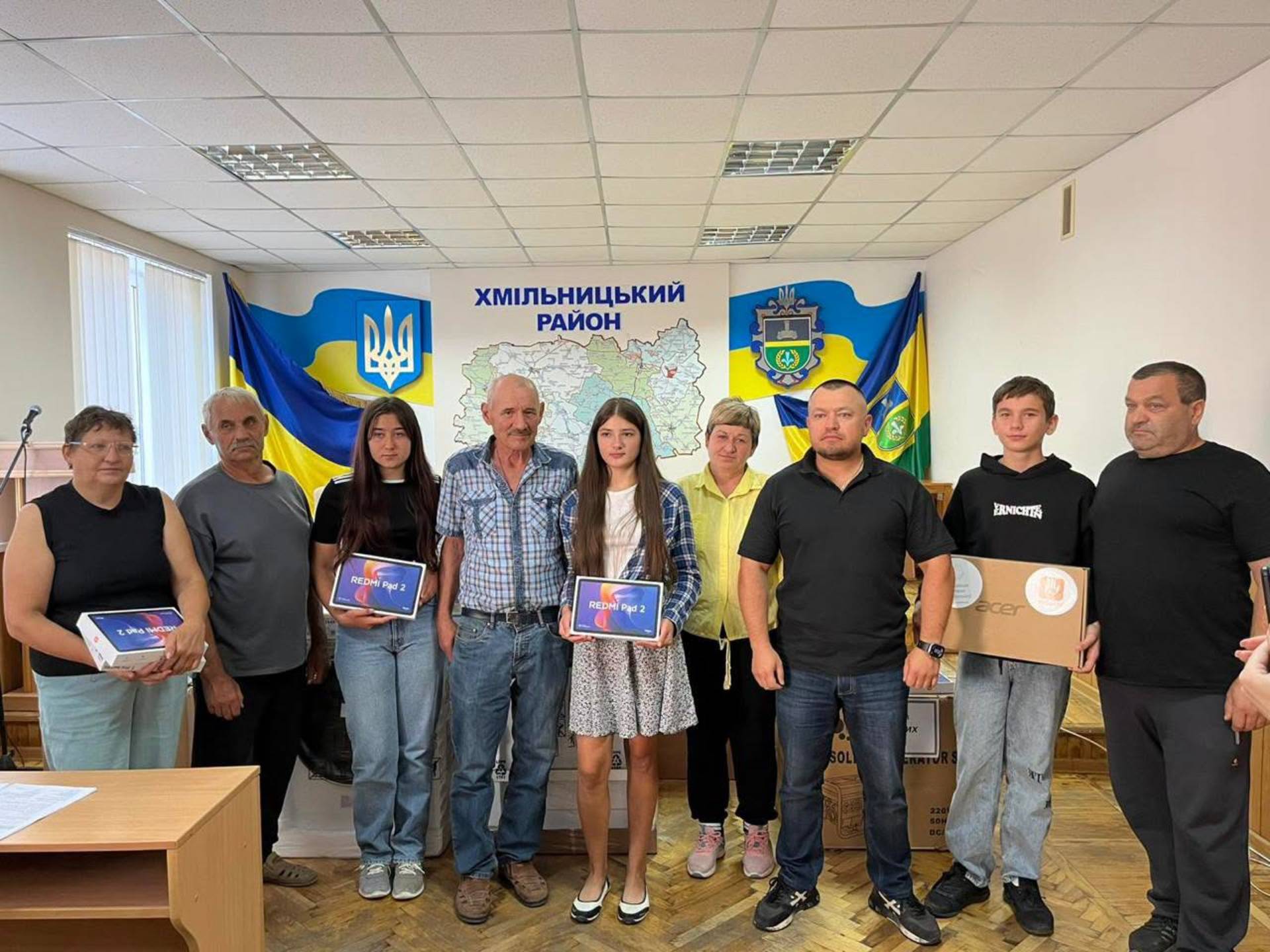 П’ять дитячих будинків сімейного типу Хмільницького району отримали сучасну техніку від Фундації Олени Зеленської
