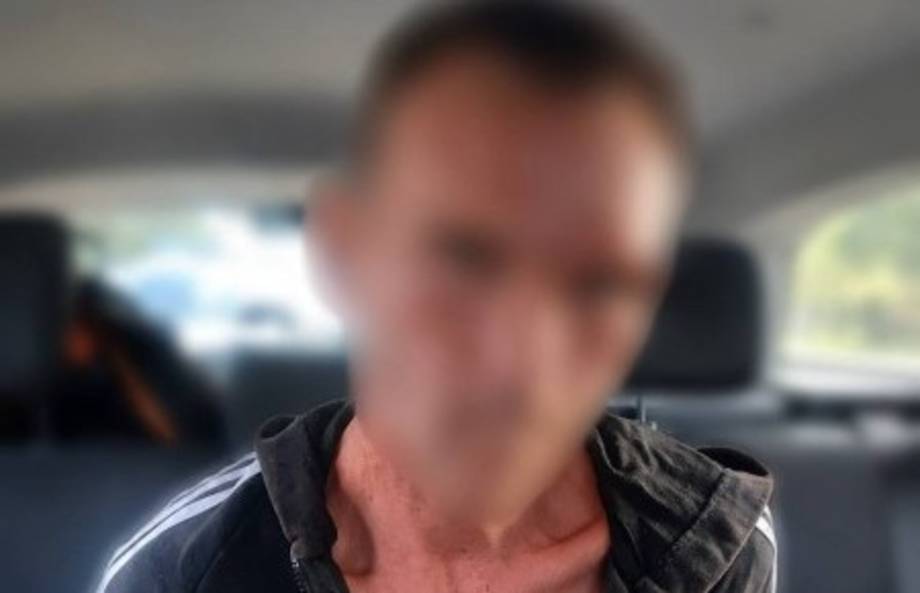 У Хмільницькому районі затримали чоловіка, якого підозрюють у замаху на зґвалтування 7-річної дівчинки