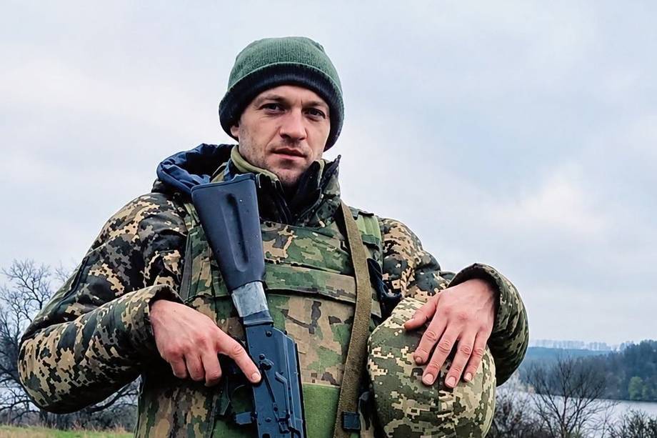 Захисника України Олександра Грамарчука з Уланівської громади відзначив Міністр оборони