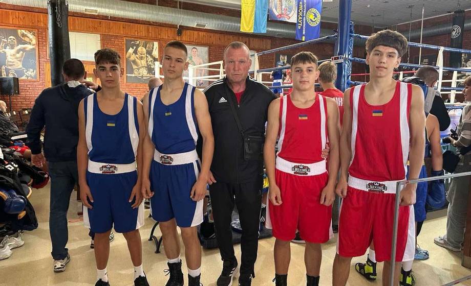 Хмільницькі боксери вибороли срібло та бронзу чемпіонату області